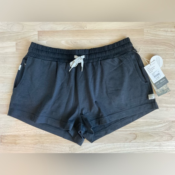 Women’s Vuori Halo Performance Shorts ~ Size Medium ~ NWT - Picture 2 of 8